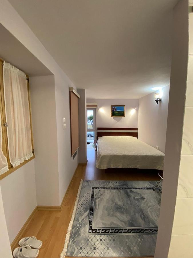 B & B Pogradec Zewnętrze zdjęcie